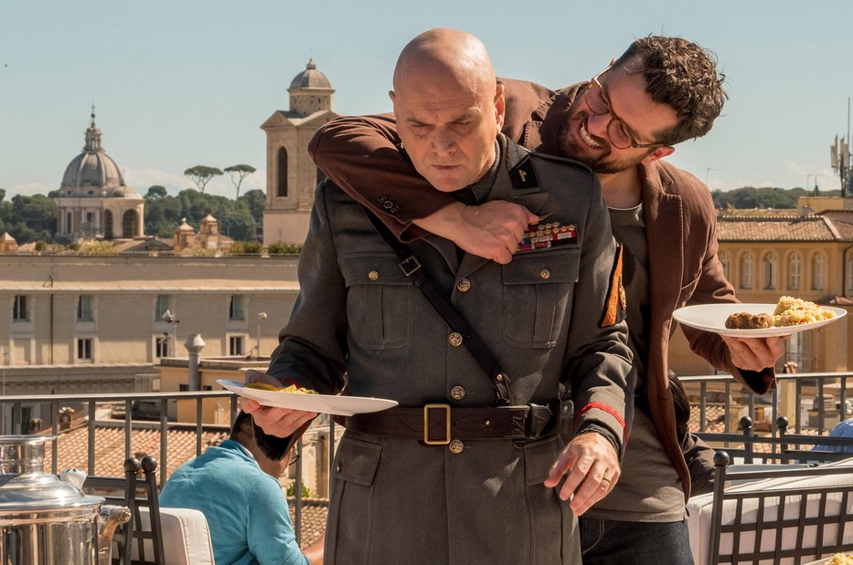 Massimo Popolizio è Mussolini in Sono Tornato