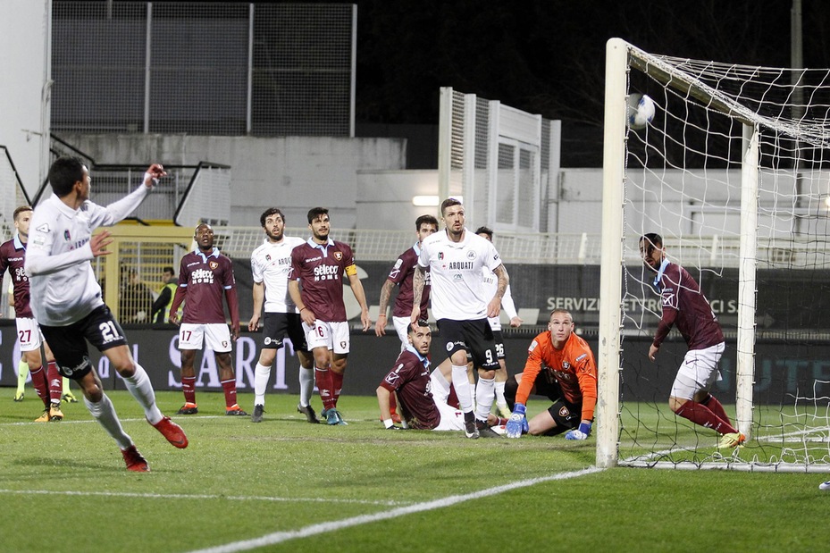 Serie B Spezia-Salernitana 3-0. È giallo sul primo gol di Pessina