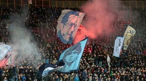 I tifosi ci credono ancora: applausi e cori al Napoli