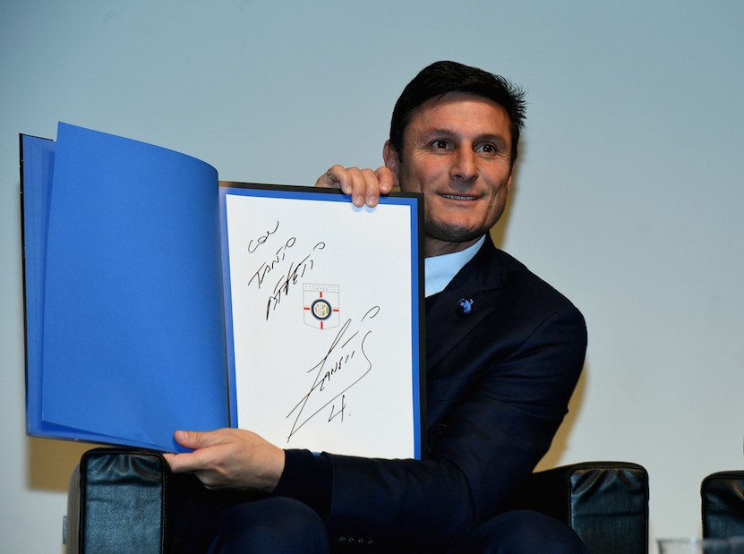Zanetti firma "Inter 110"