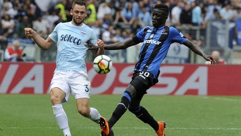 Lazio, De Vrij ha deciso di giocare: «Voglio esserci contro l'Inter»