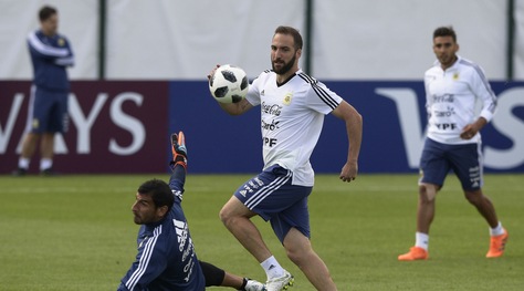 Il Bonucci bis: il Milan su Higuain