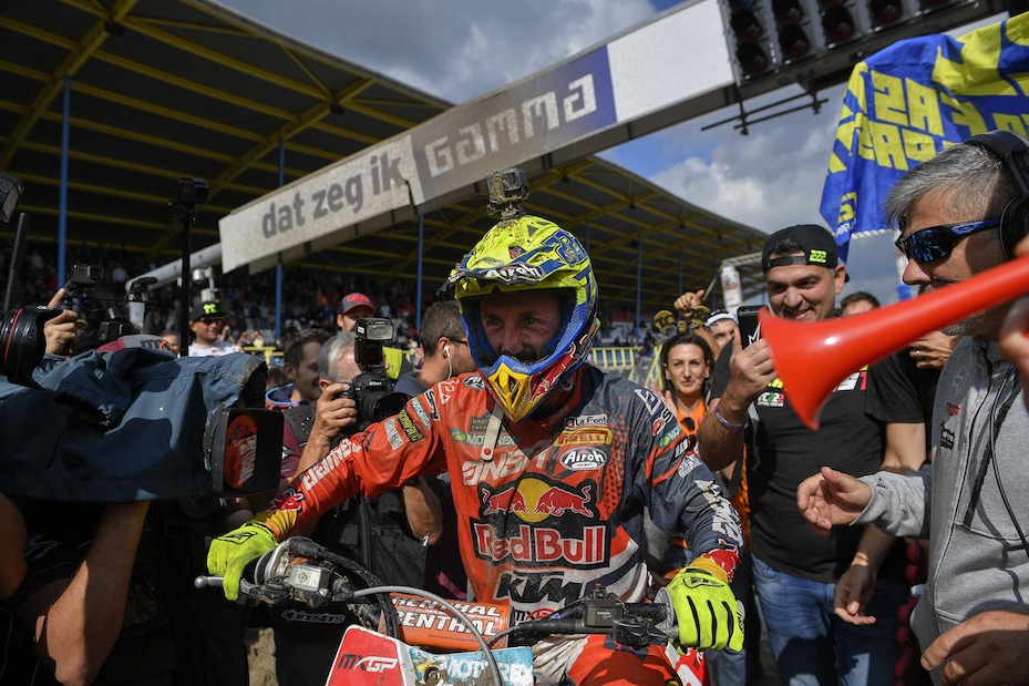 Cairoli lancia la sfida a Valentino Rossi