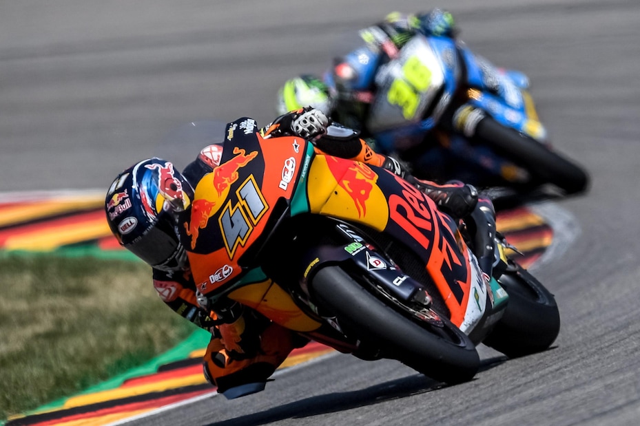 Moto2 Germania: acuto di Binder, Marini terzo