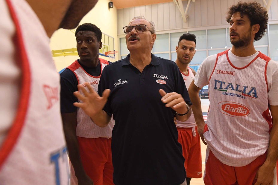 Sacchetti striglia l'Italbasket: "Troppa sufficienza"