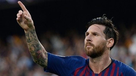 Champions League, ottava tripletta di Messi che stacca Cristiano Ronaldo