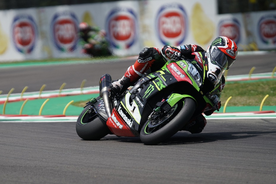 Sbk Magny Cours, Rea centra la doppietta