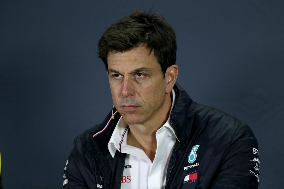 F1 Mercedes, Wolff non interferirà con le strategie