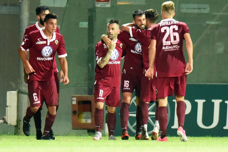 Serie C, rinviata Catanzaro-Reggina