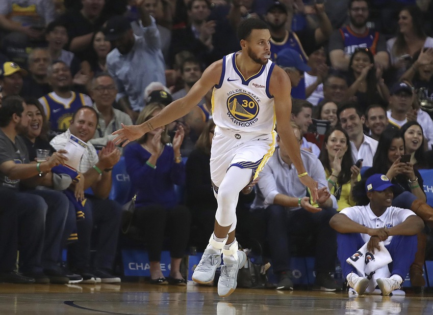 NBA: Curry stende i Thunder, Tatum esalta Boston
