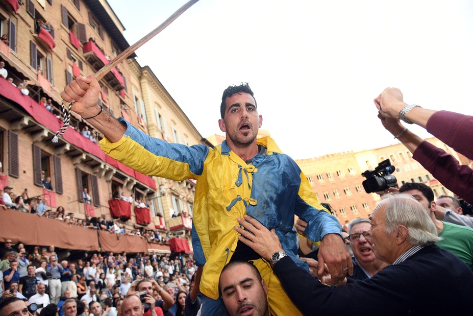 Palio di Siena, vince la Tartuca