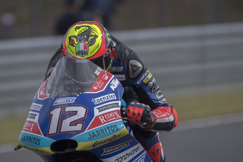 Moto3, Motegi: Bezzecchi trionfa e aggancia Martin
