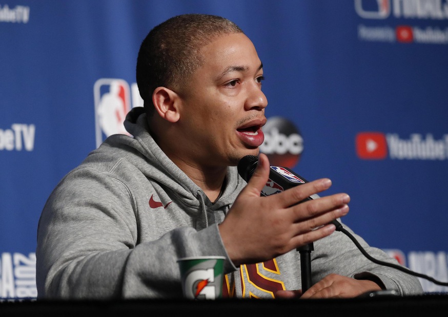 NBA, i Cavaliers esonerano Tyronn Lue