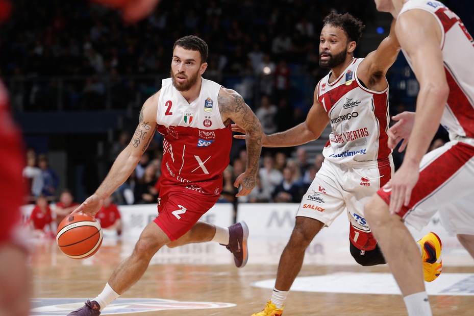 Serie A, James sbanca Pesaro. Torino ko a Sassari