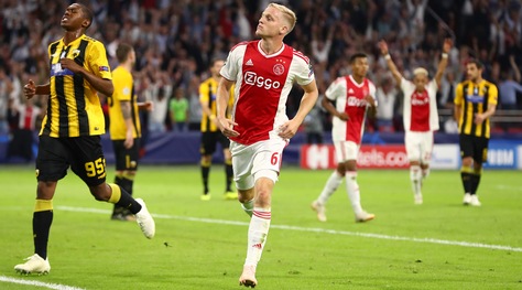 La Roma vigila su Van de Beek