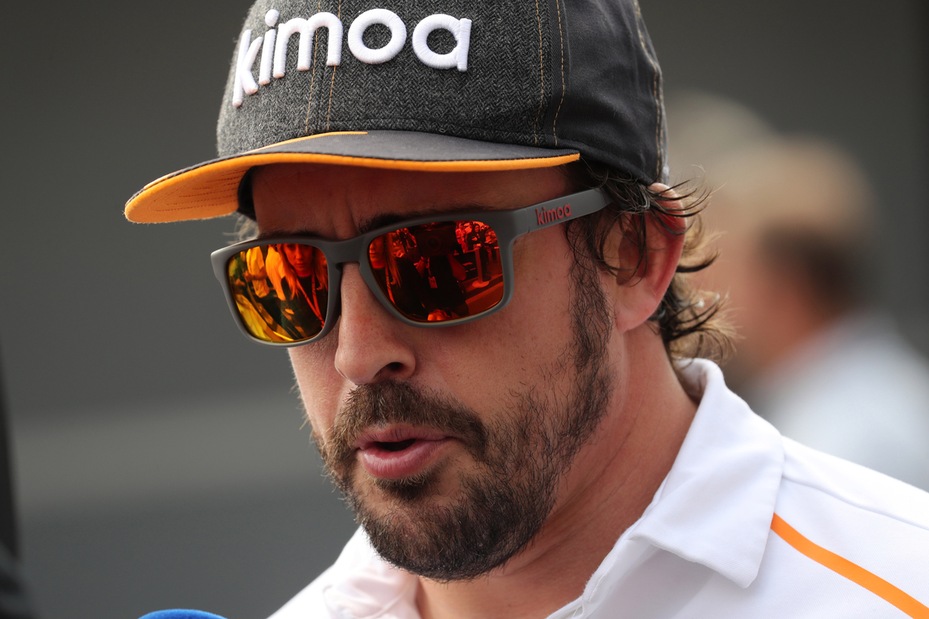 F1, per Alonso sfida incrociata con Jimmy Johnson