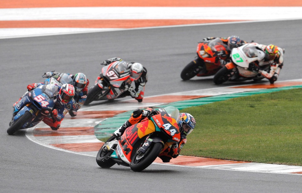 Moto2 Valencia: vince Oliveira, Pasini quarto
