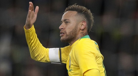 Neymar: «Non esiste alcun problema con Cavani»