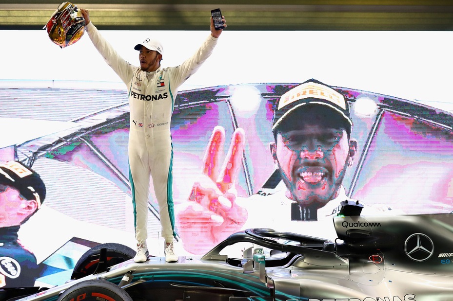 F1, Abu Dhabi: trionfa Hamilton, Vettel secondo