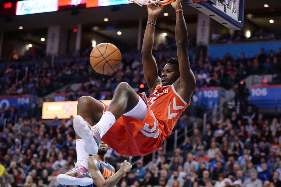NBA, tegola per gli Houston Rockets: Clint Capela fuori 4-6 settimane