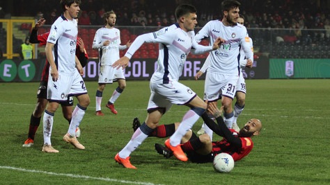 Serie B Foggia-Crotone 0-2, decidono Rohden e Zanellato