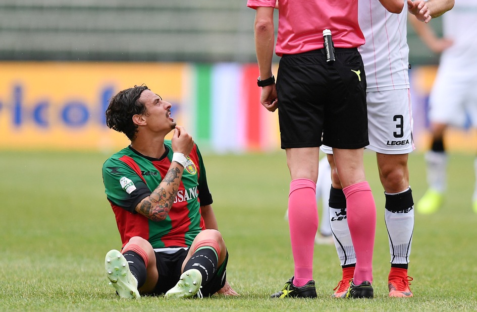 Calciomercato Chievo, Rigione in prestito al Novara