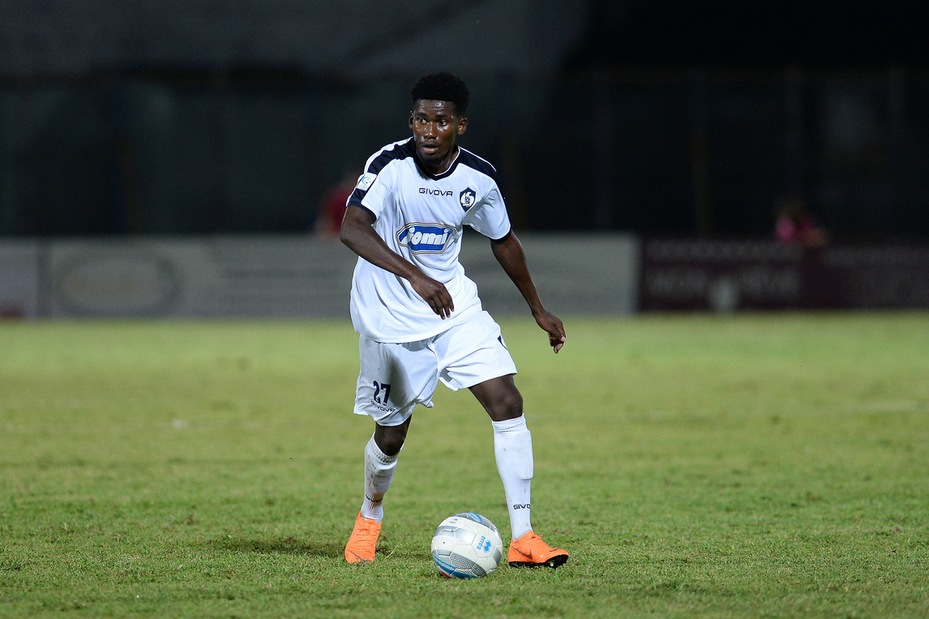 Calciomercato Cavese, Inzoudine rescinde