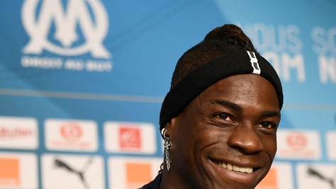 Balotelli ride della sconfitta dello United e fa infuriare l’OM