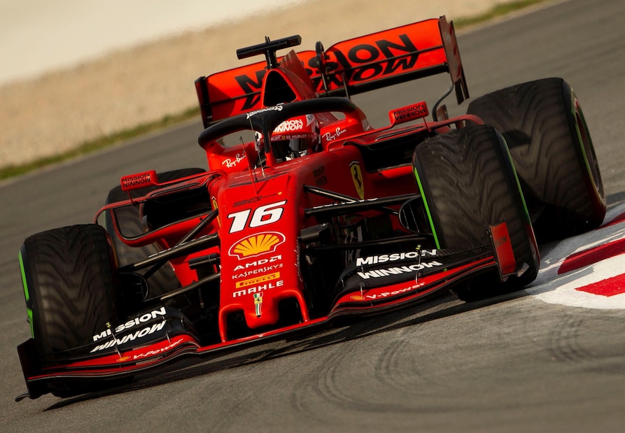 F1 test Barcellona: vola Leclerc, Hamilton settimo