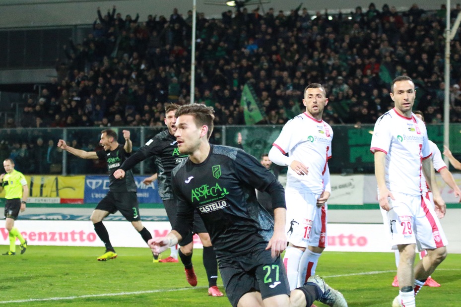 Serie C Pordenone-Monza 1-1. D'Errico replica a Candellone