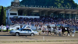 Almeno De Luca ci prova