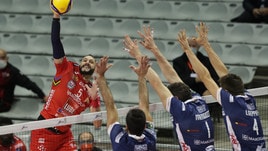 Civitanova fatica cinque set per domare Ravenna