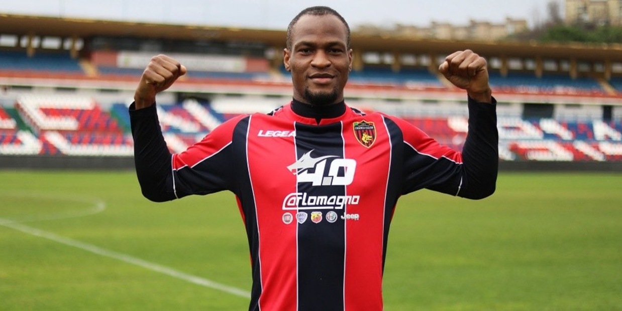 Cosenza, ufficiale: preso Mbakogu