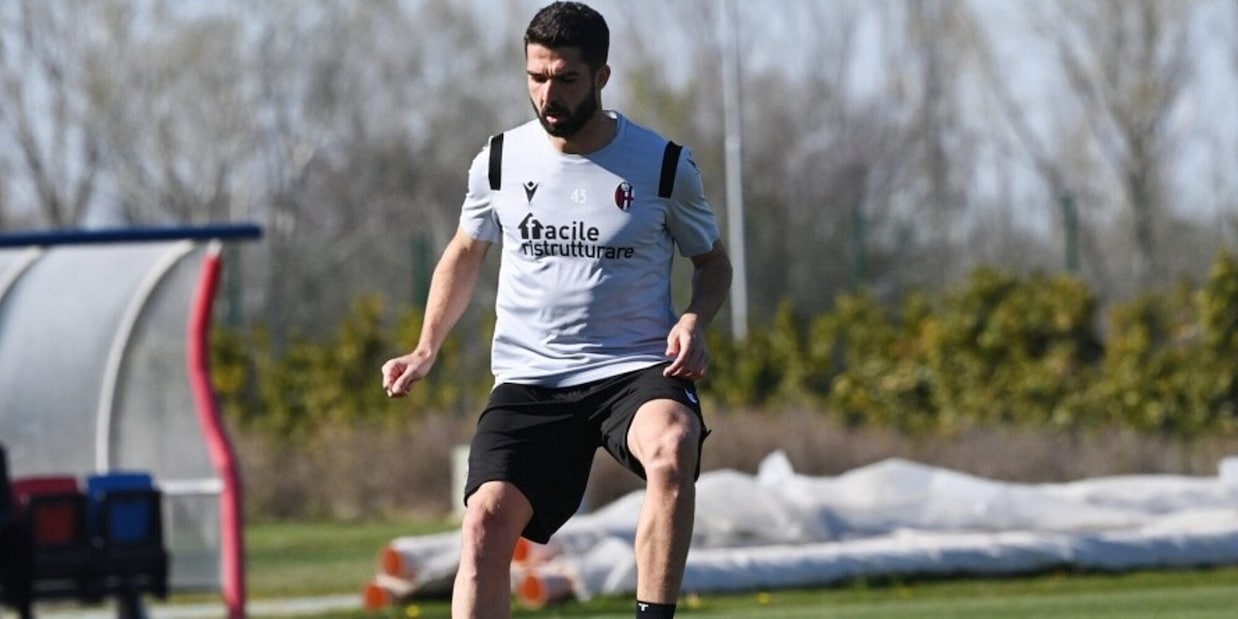 Bologna, Faragò in parte in gruppo