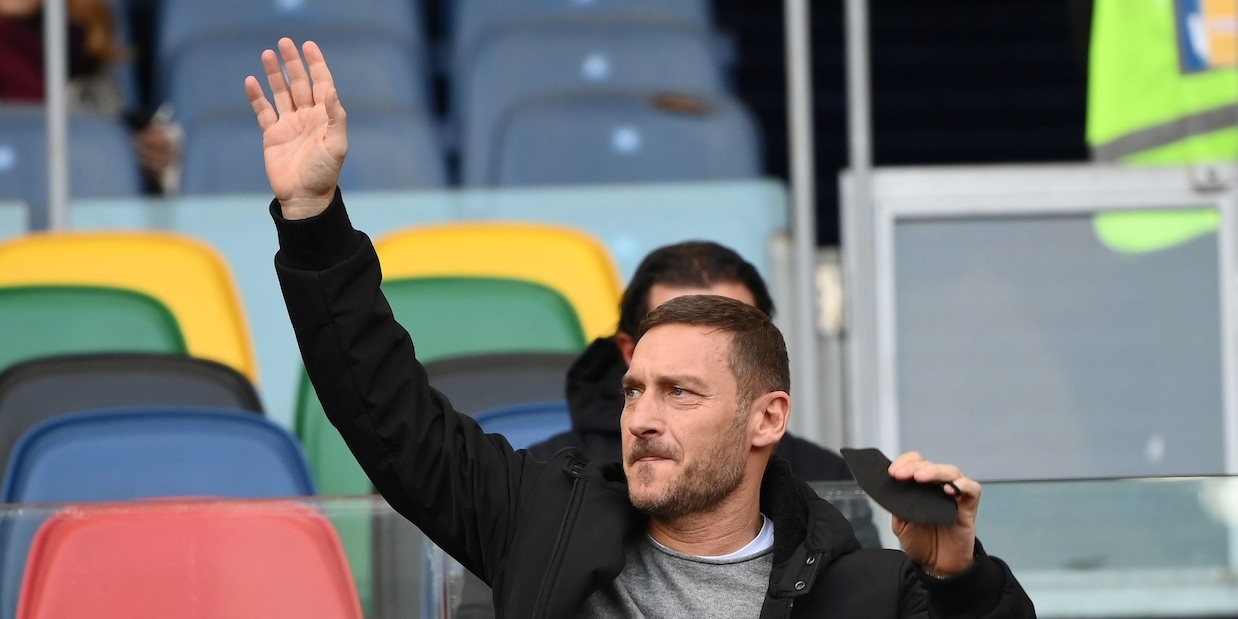 Roma-Genoa, Totti all’Olimpico ospite del club: ovazione dei tifosi