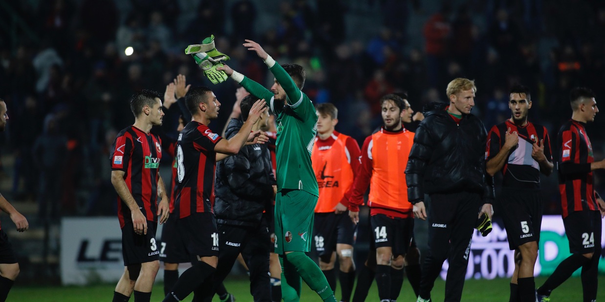 Serie C, serataccia Reggiana. La Lucchese brinda con Papini: 1-0