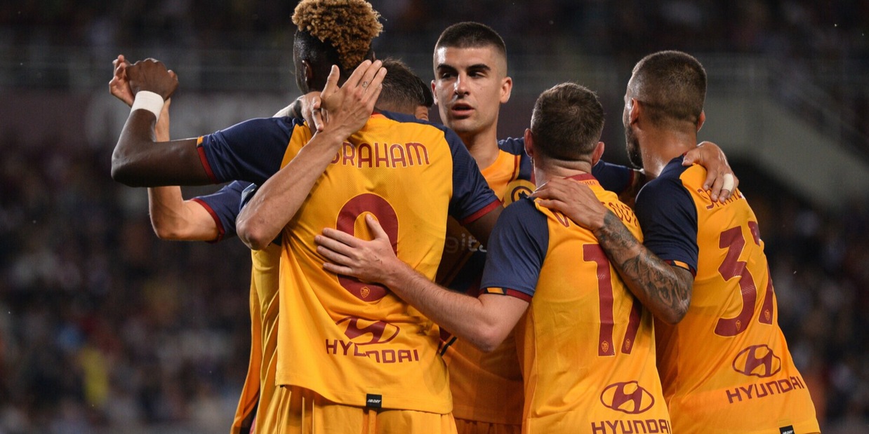 La Roma vola in Europa League, i tifosi: “Bravi ragazzi, ora la coppa!”