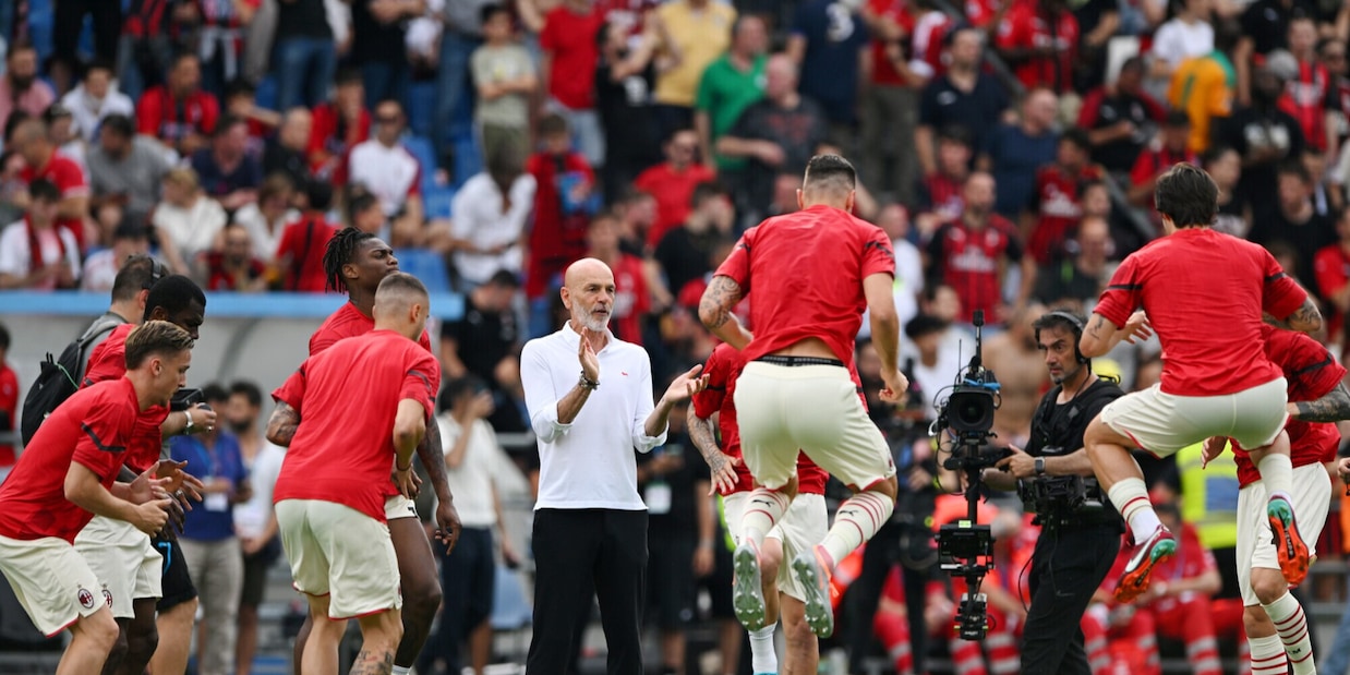 Sassuolo-Milan: premiati Pioli, Maignan e Tonali