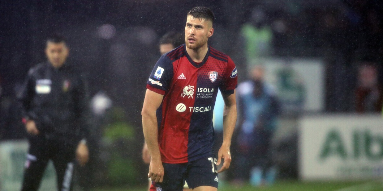 Cagliari, la difesa riparte da Altare