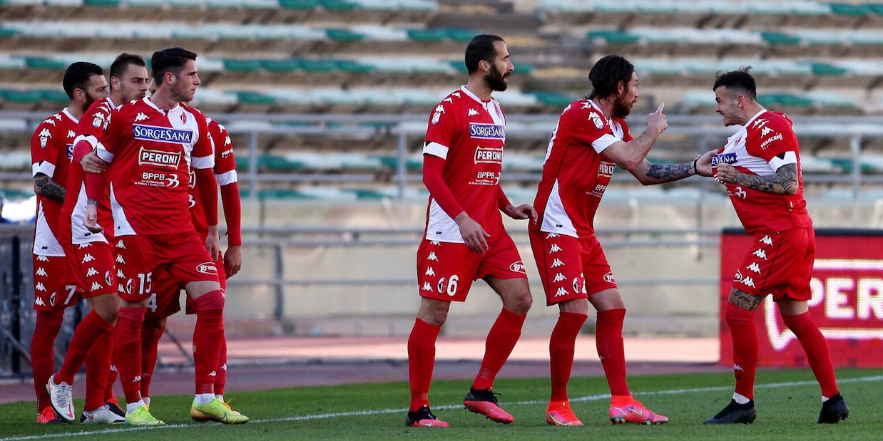 Calciomercato Bari, Dorval firma un triennale