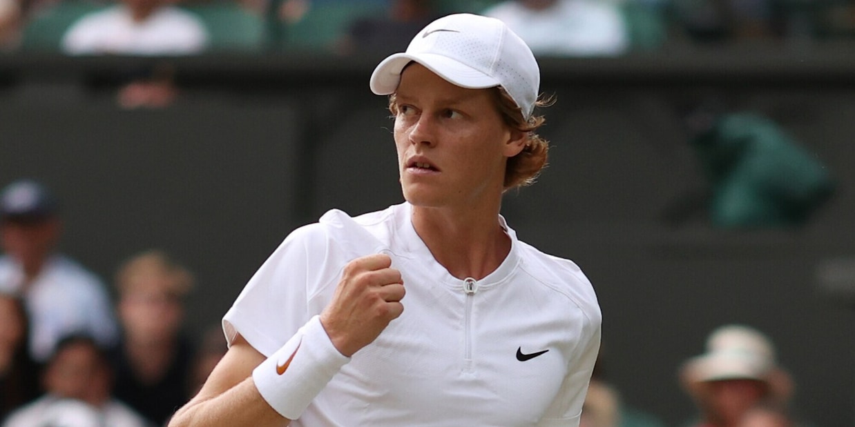 Wimbledon, strepitoso Sinner: Alcaraz ko in 4 set, è ai quarti