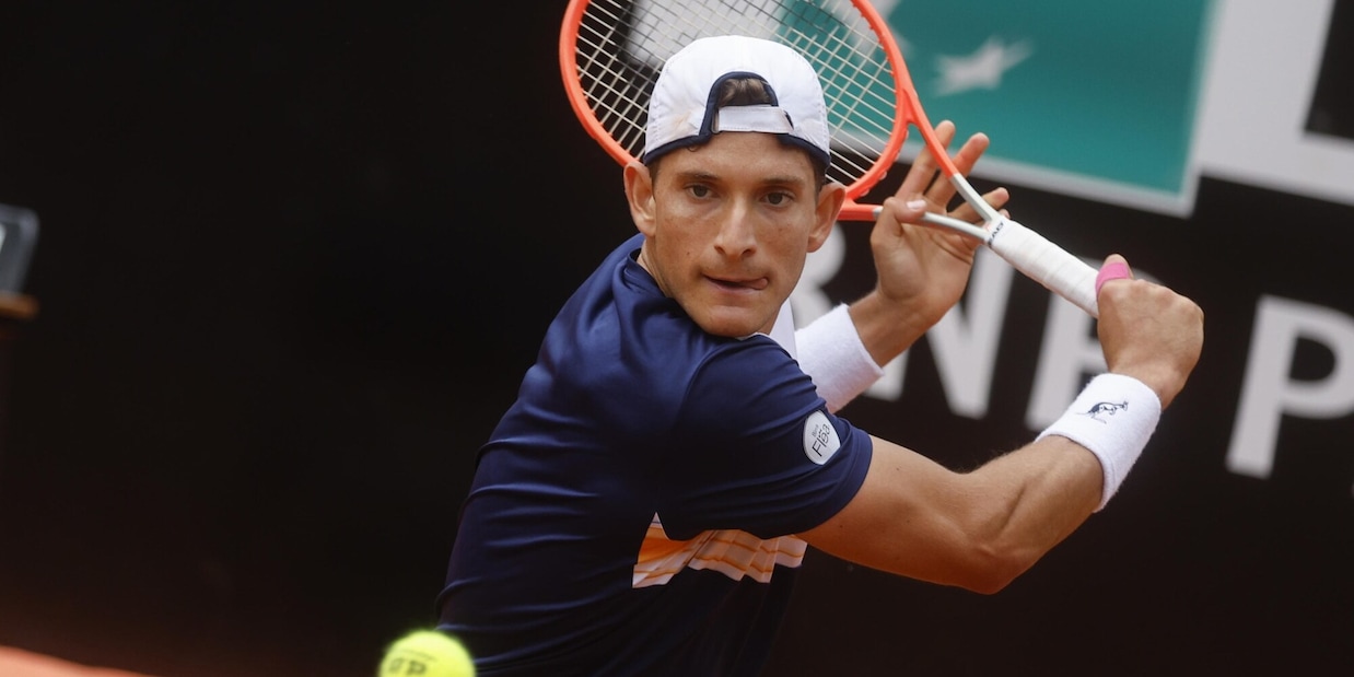 Tennis, torneo Todi: Passaro vola in semifinale