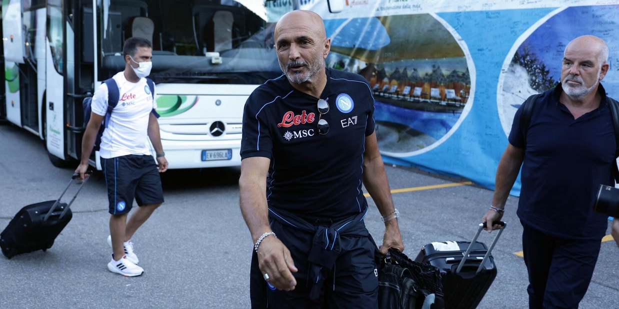 Napoli, parte un ritiro da Champions