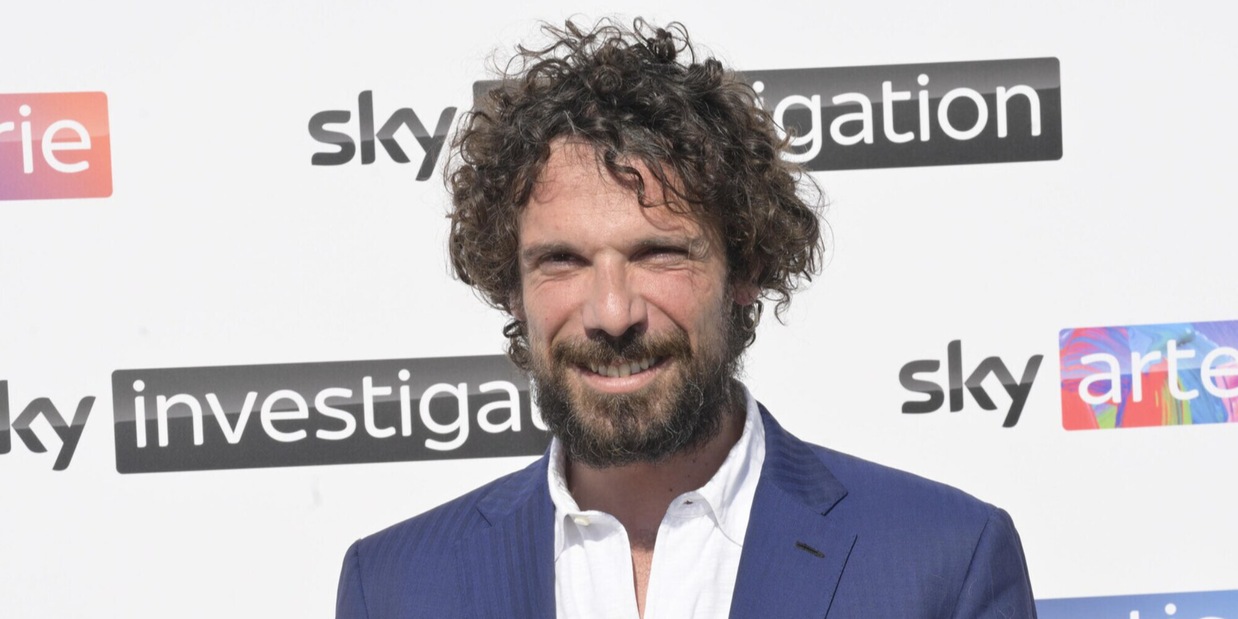 'Il Grande Gioco': nella nuova serie Sky Francesco Montanari è un procuratore di calcio