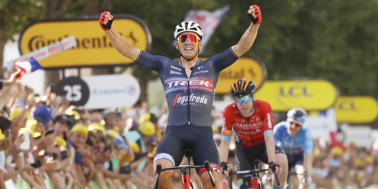 Tour de France, Pedersen vince la 13ª tappa. Vingegaard resta in giallo