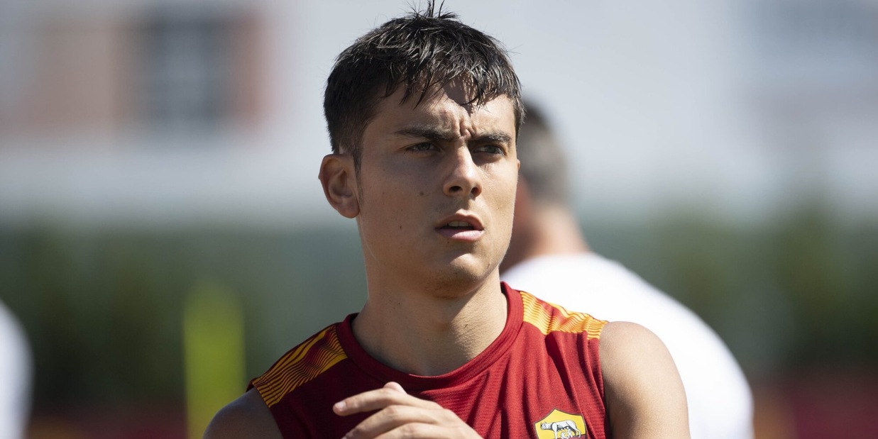 Dybala, il numero 10 e i "senatori" Totti e Ibra