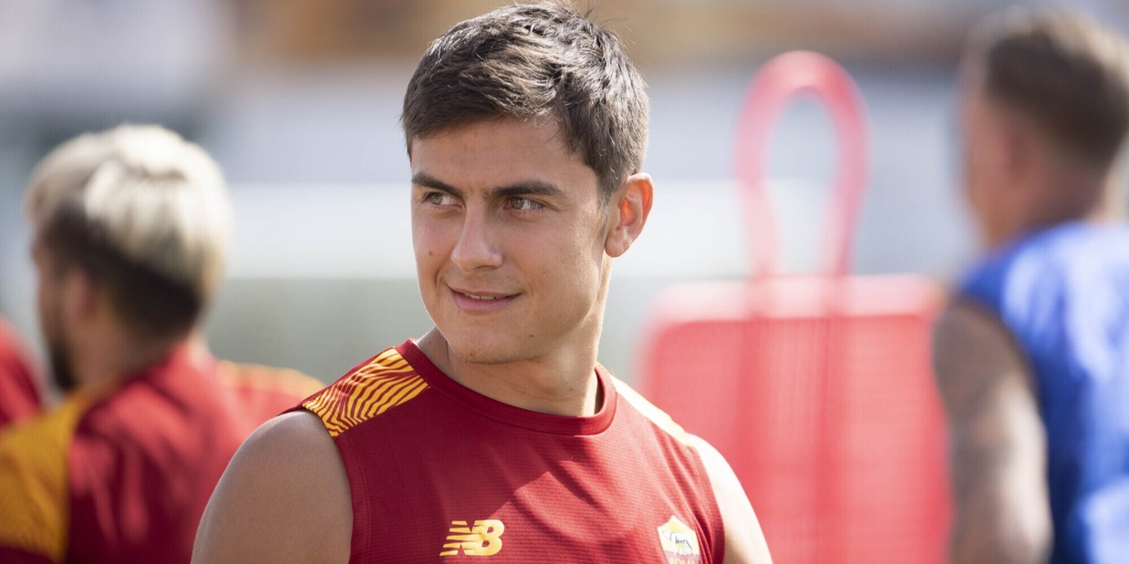 Roma, l'indizio social su Dybala. I tifosi in attesa di vederlo in campo