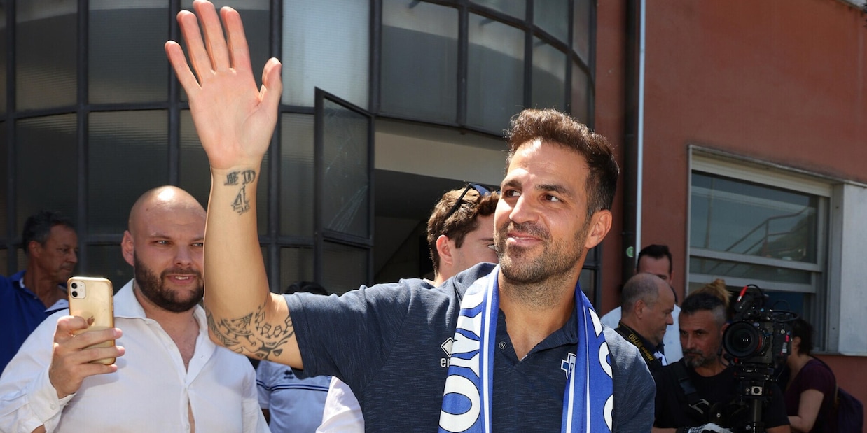Fabregas ufficiale: "Riporterò il Como in serie A". Accoglienza trionfale dei tifosi
