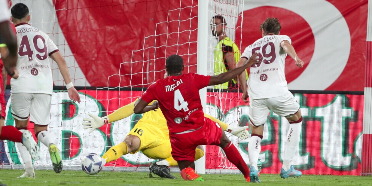 Il Torino rovina l'esordio in A del Monza: 2-1 firmato Miranchuk e Sanabria