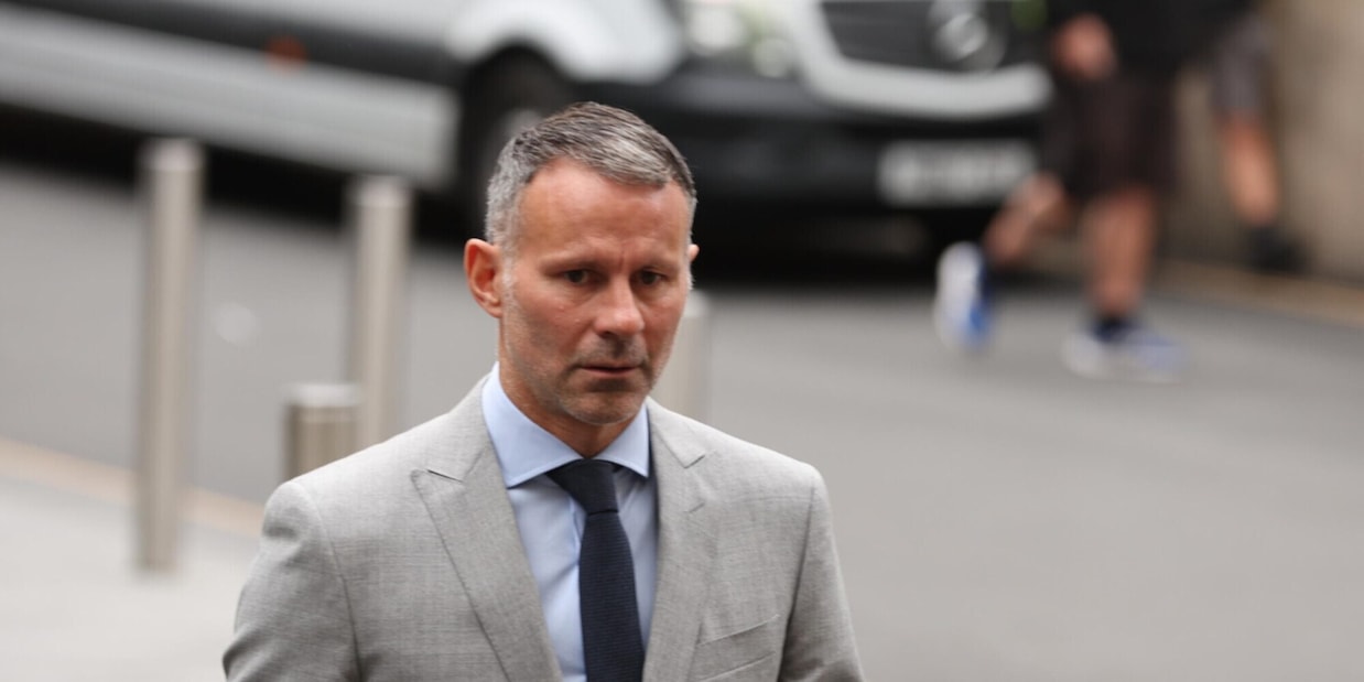 Ryan Giggs, la confessione shock: "Infedele anche con la cognata" Ryan Giggs, la confessione shock: "Infedele anche con la cognata"